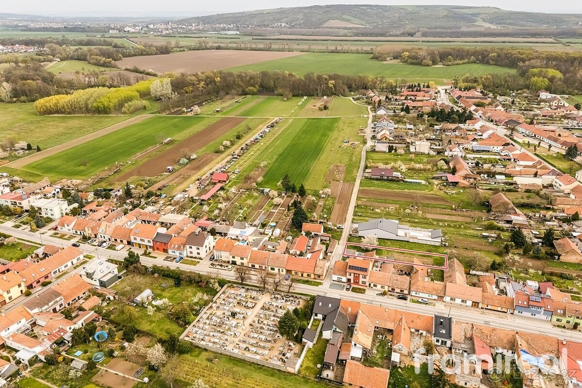 Stavební pozemek, Žabčice – pohled 4