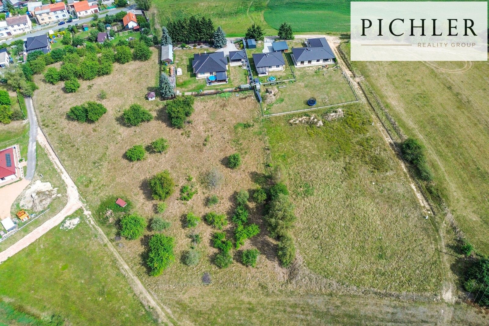 Prodej pozemek pro bydlení - Radnice, 10 447 m² - 5
