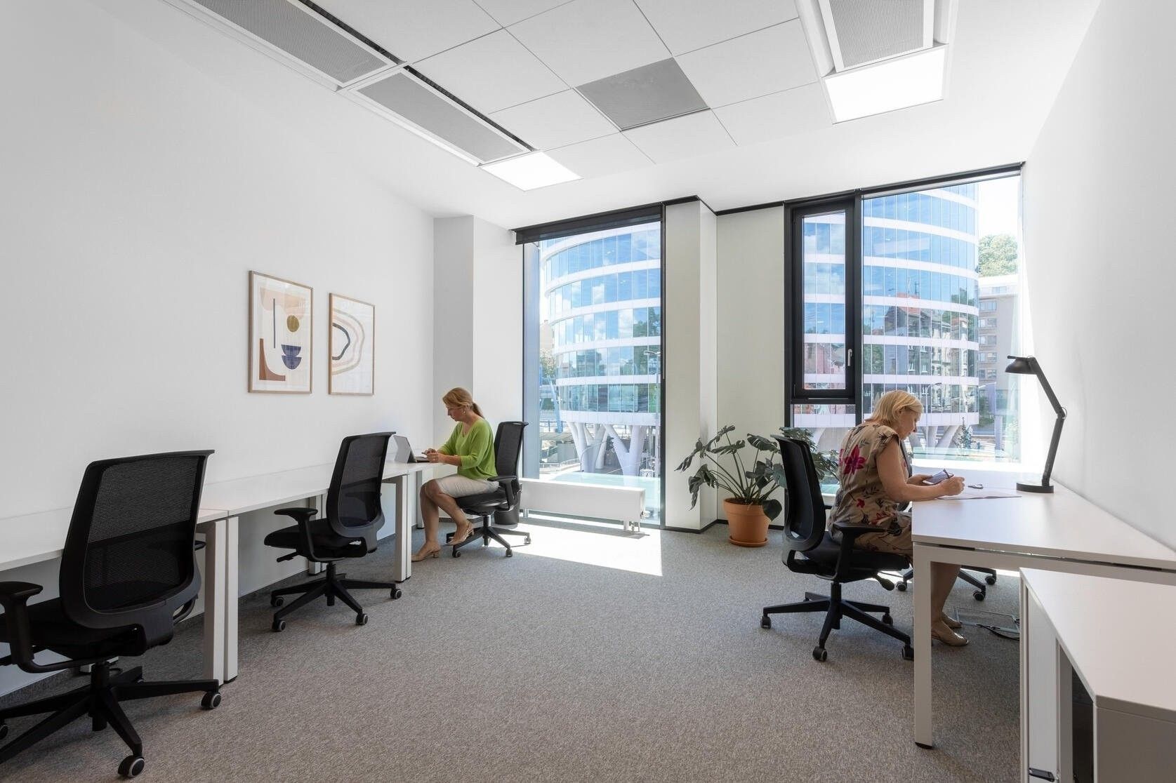 Pronájem kancelář - Plzeňská, Praha, 75 m²