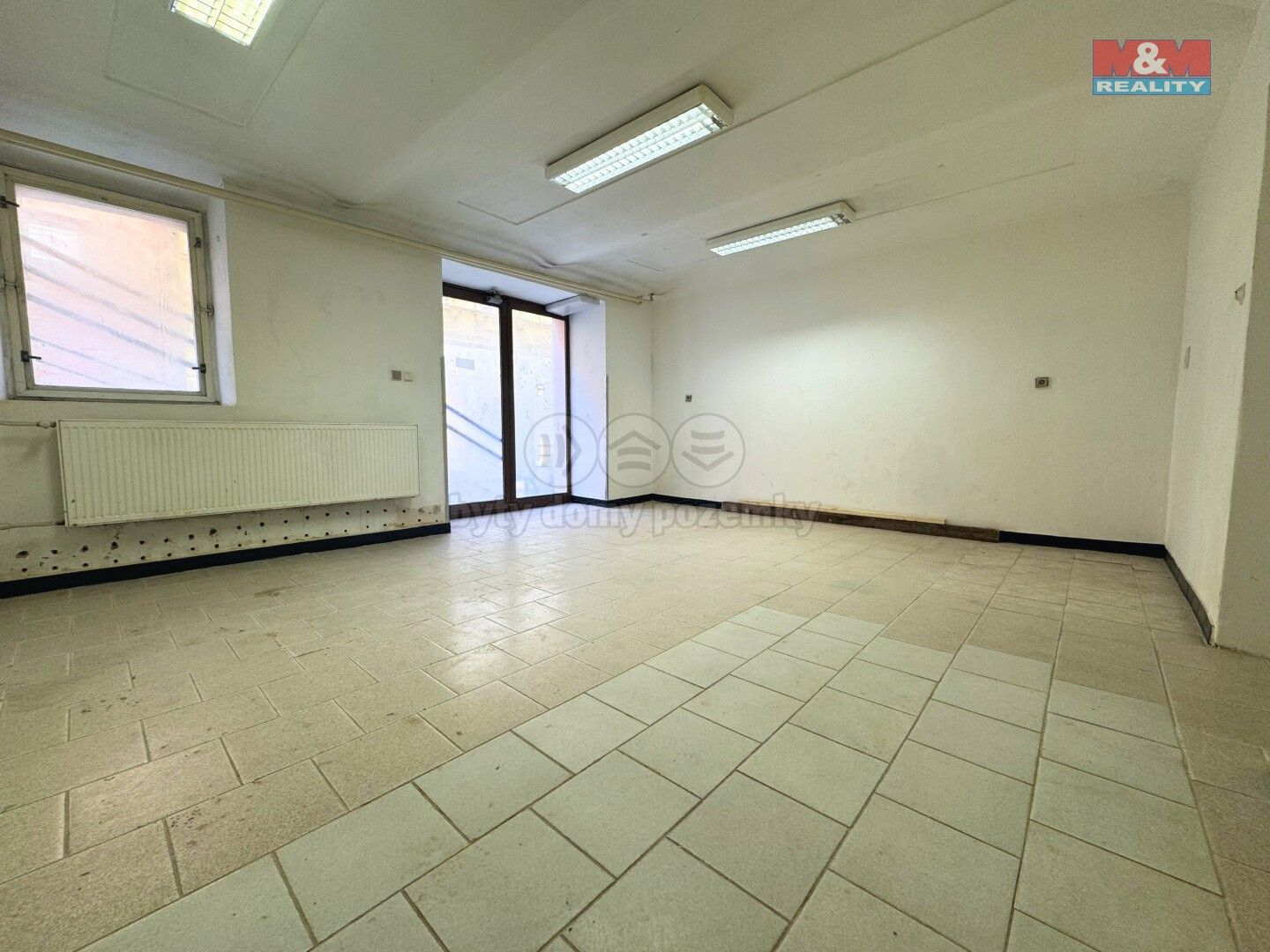 Pronájem obchodní prostory - Široké schody, Chrudim, 62 m²