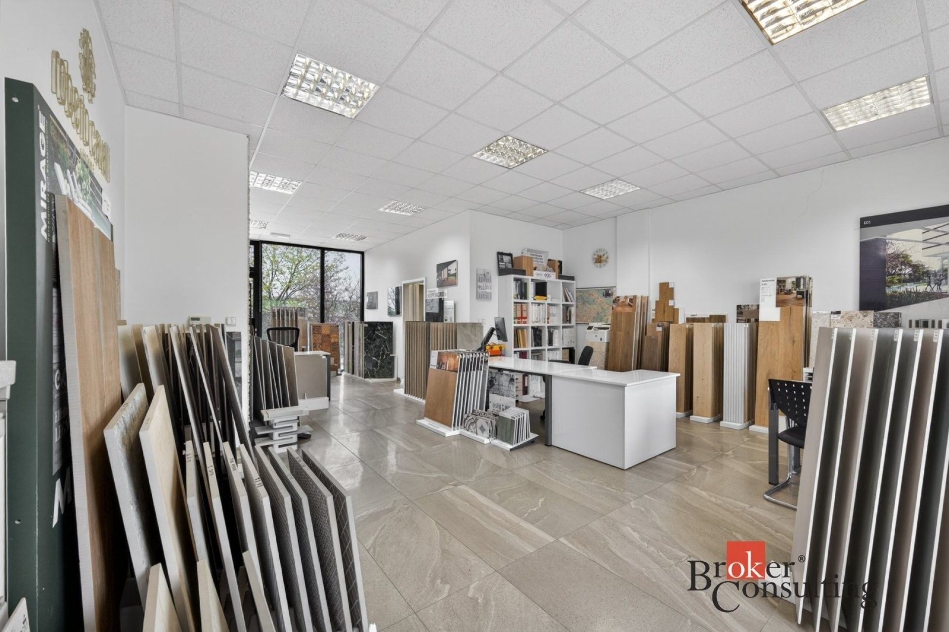 Obchodní prostory, Vltavínová, Plzeň, 66 m²