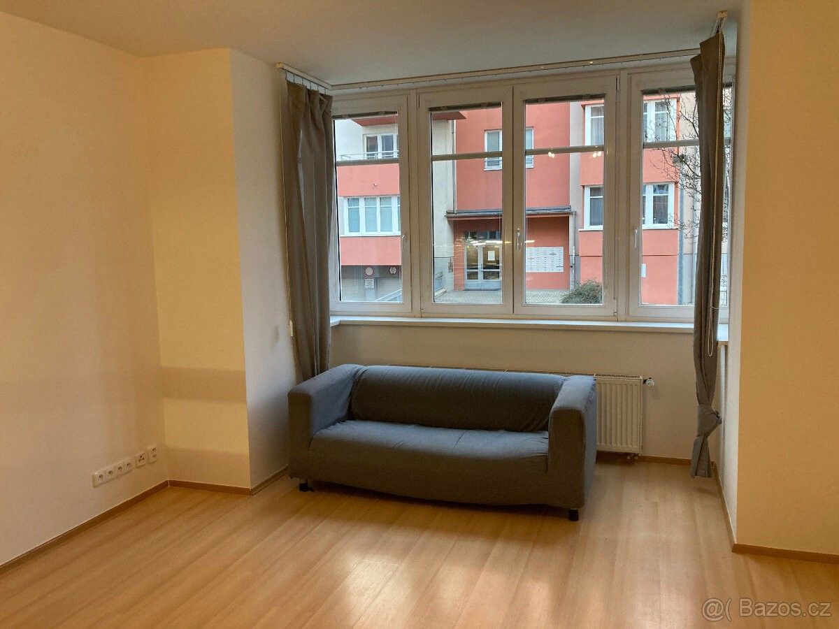 Byty, Praha, 106 00