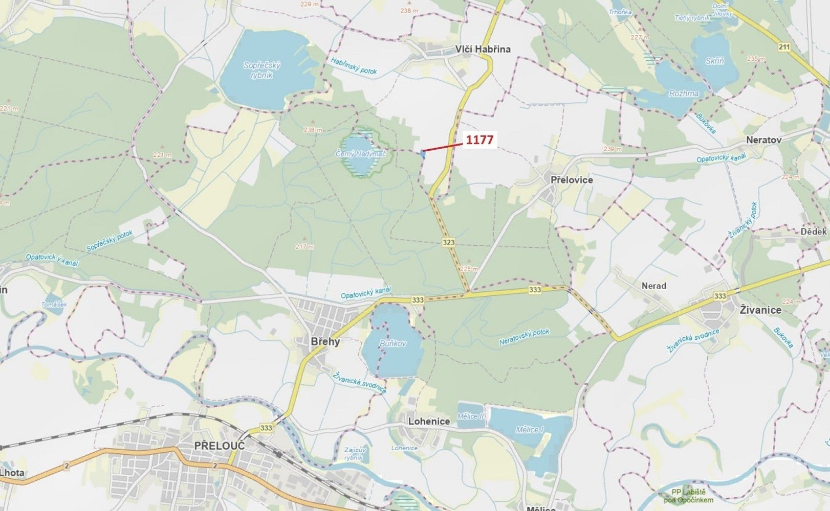 Les, 4 658 m²