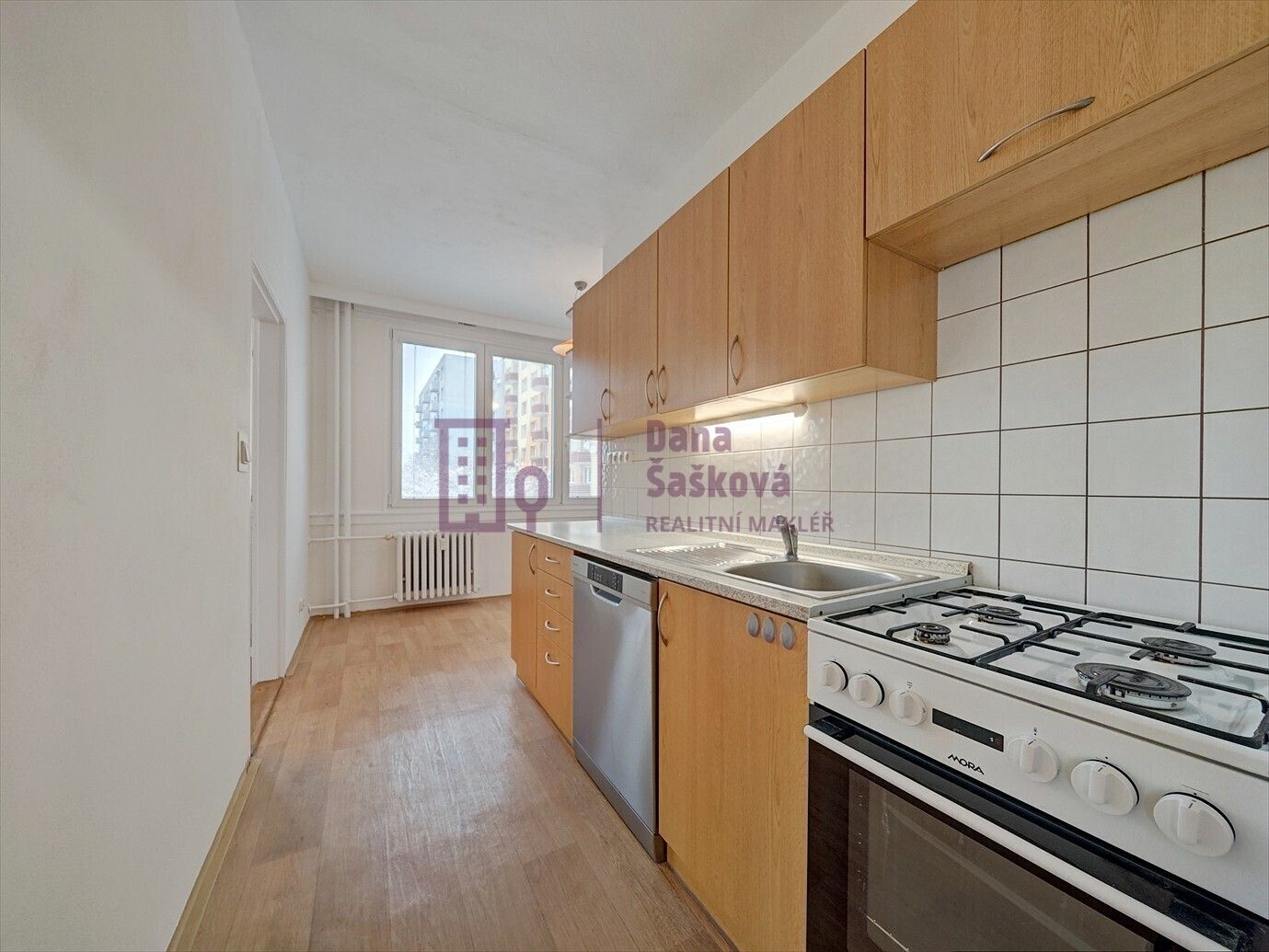 3+1, sídliště Vajgar 654, Jindřichův Hradec III, 61 m²