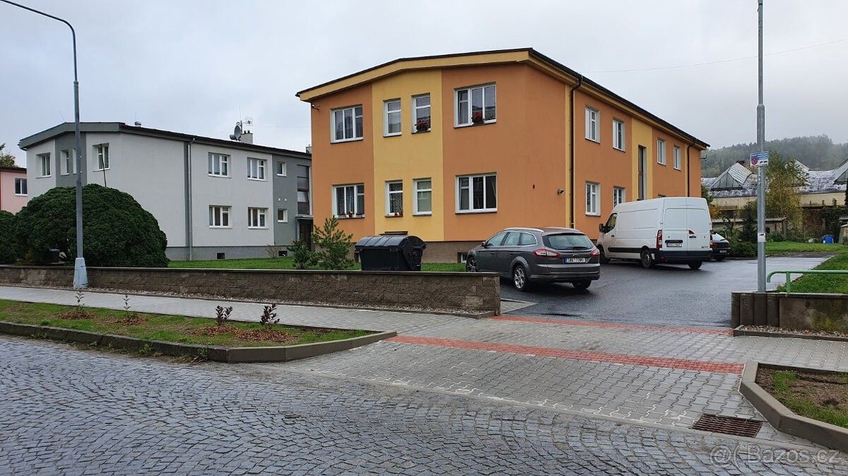 Byty, Hronov, 549 31