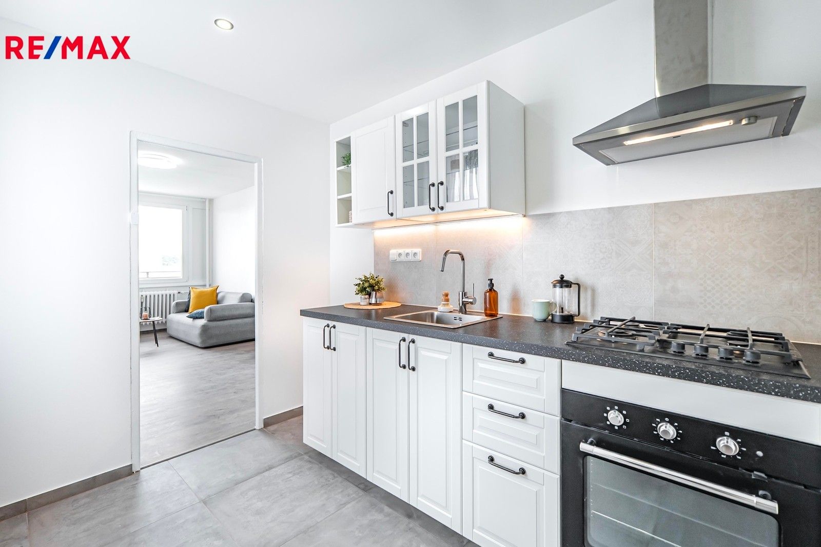 Prodej byt 2+1 - Bernolákova, Praha, 49 m²