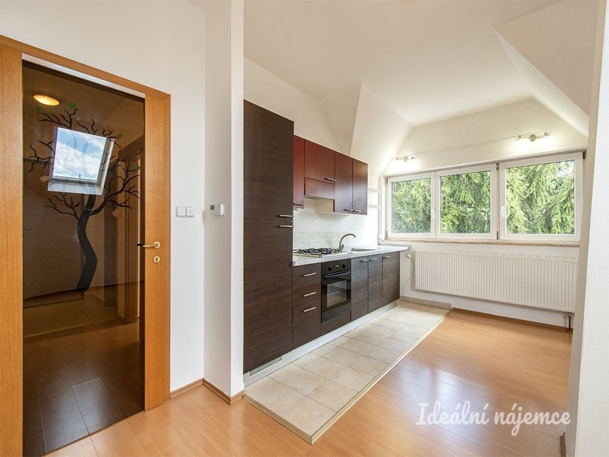 2+kk, V borovičkách, Praha, 53 m² - 1