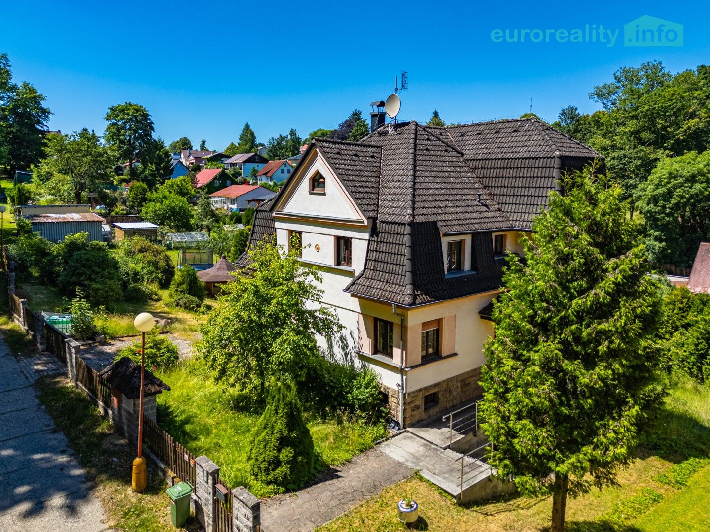 Rodinné domy, Březová 2267, Aš, 210 m² - 1