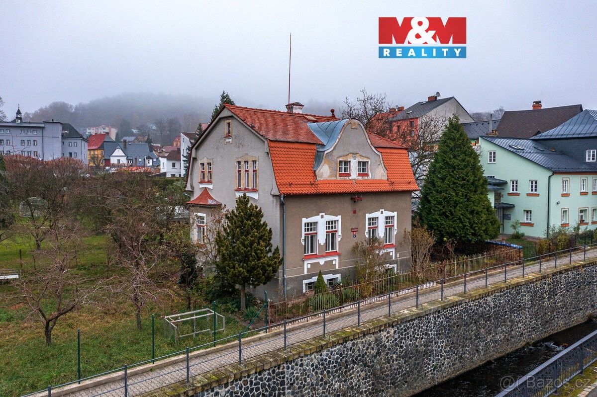 Rodinné domy, Česká Kamenice, 407 21