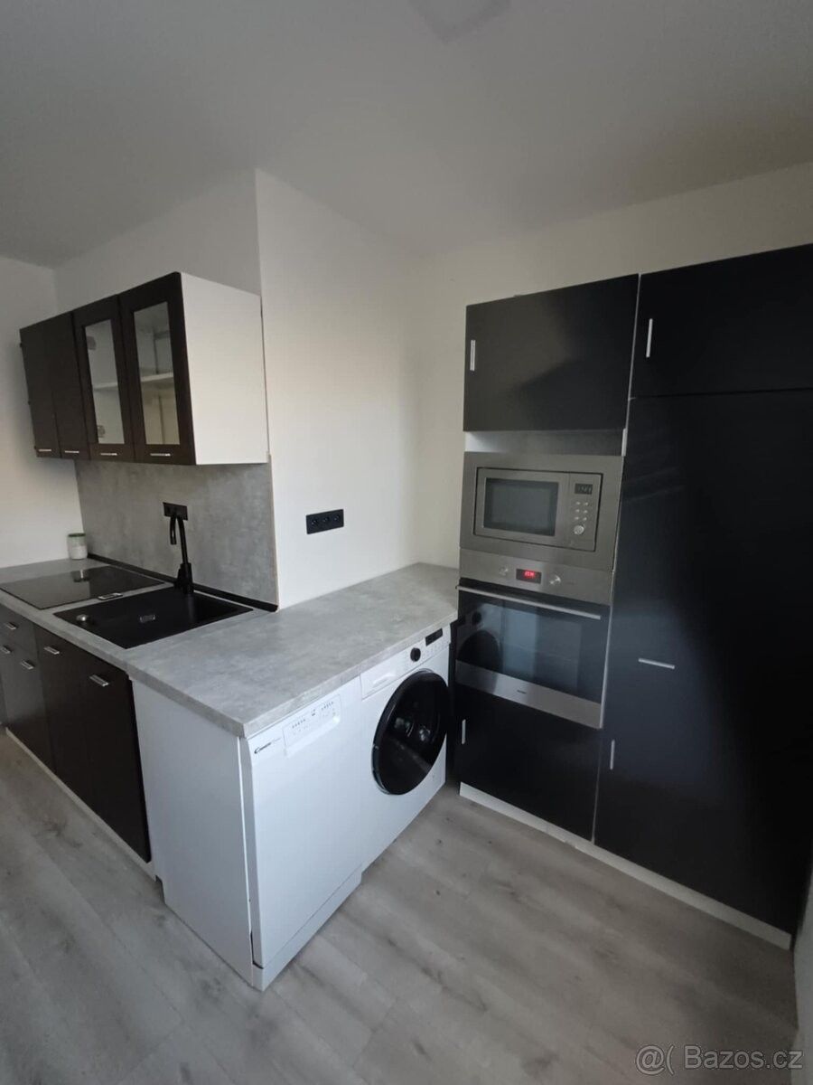 Byty, Ostrava, 700 30