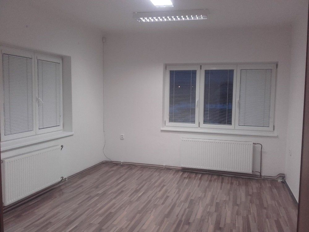 Kanceláře, Ostrava, 719 00 - 1