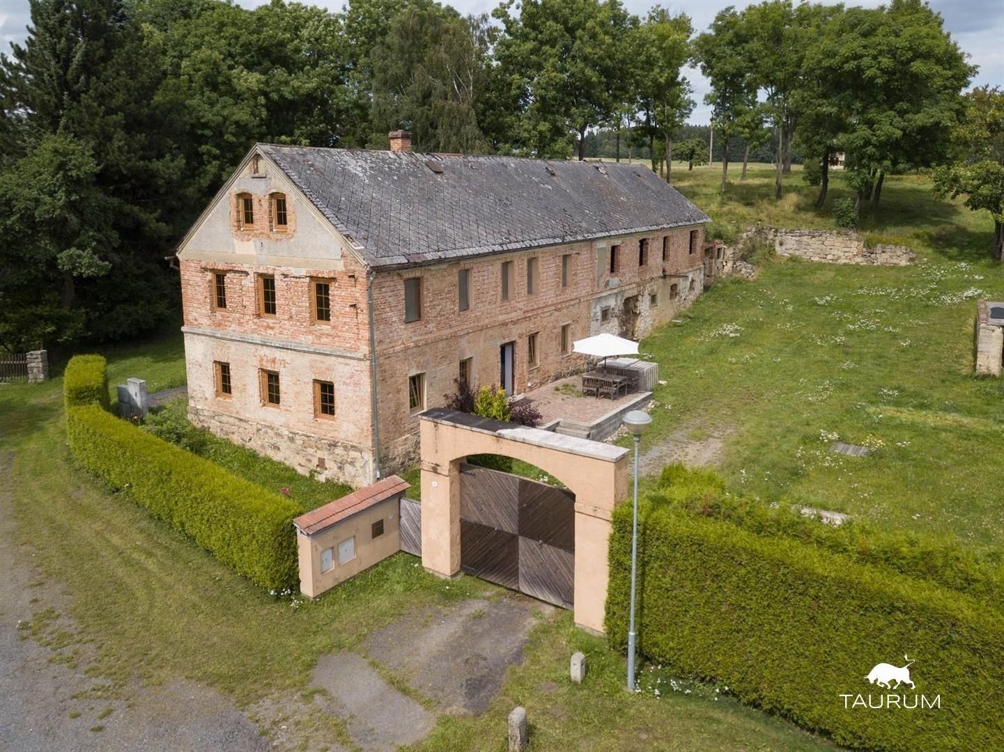 Rodinné domy, Čestětín, Nečtiny, 365 m²