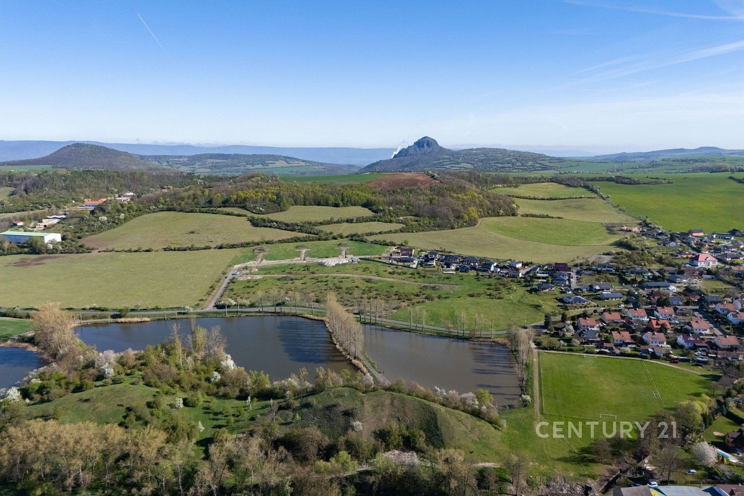 Prodej pozemek pro bydlení - Lužice, okres Most, Ústecký kraj - 5