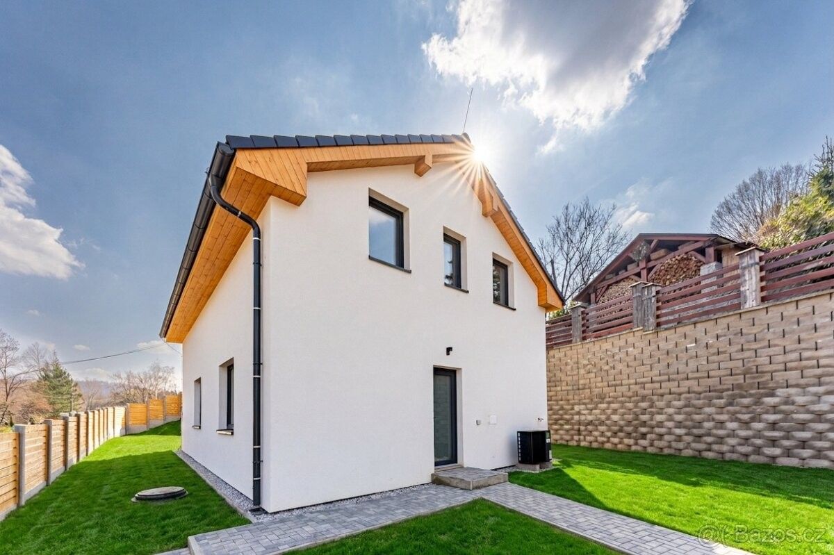 Rodinné domy, Loděnice u Berouna, 267 12 - 2