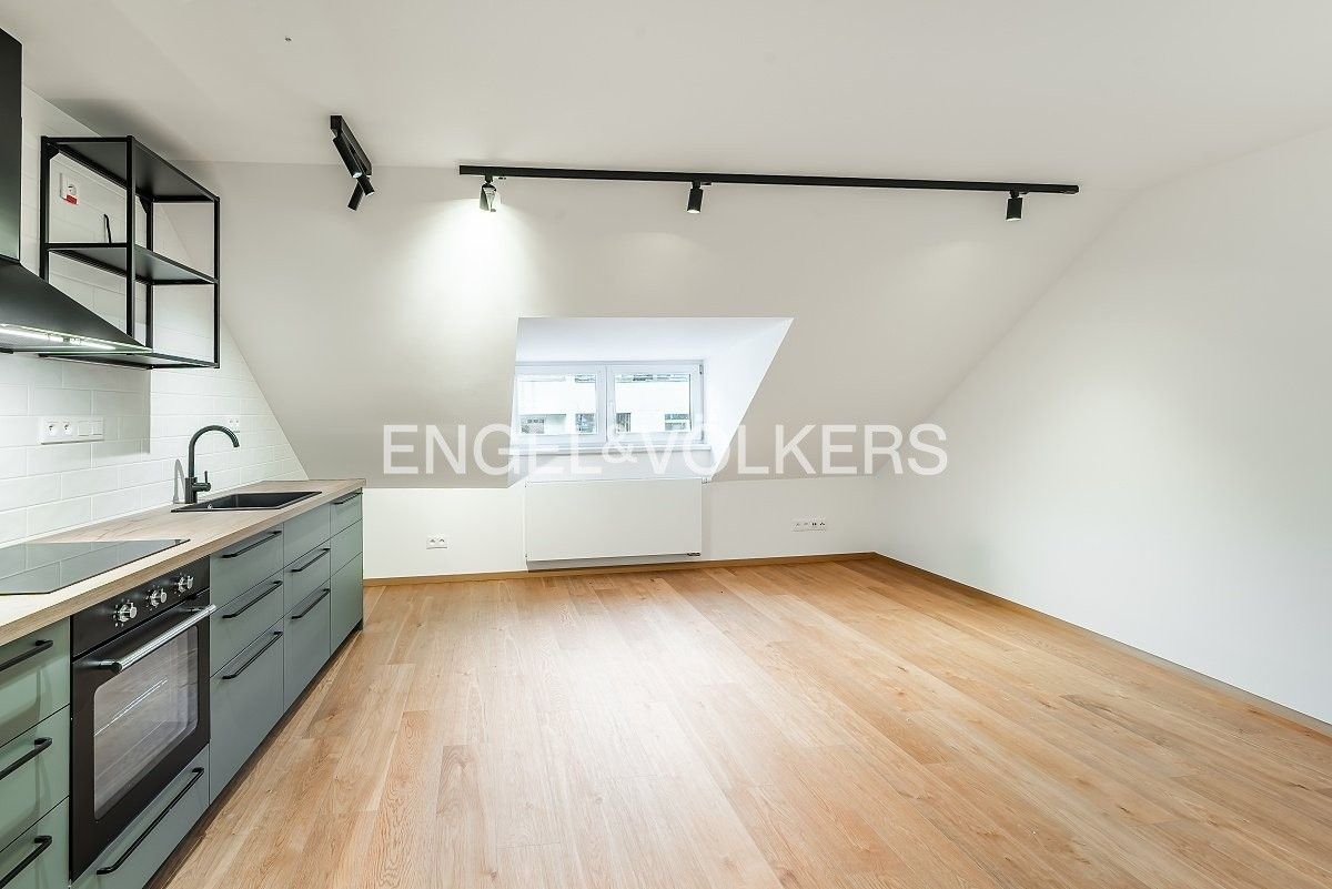 2+kk, Ostrovského, Praha, 53 m²