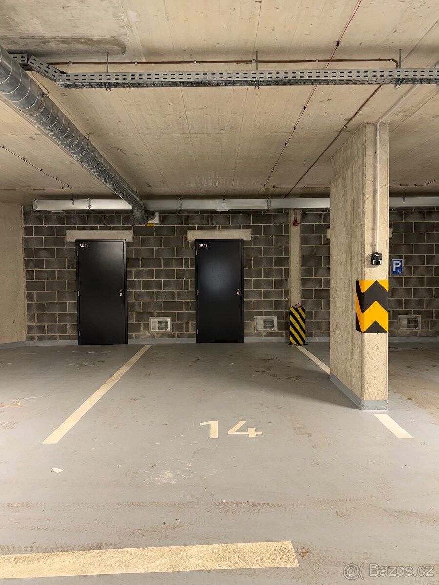 Garáže, Praha, 150 00