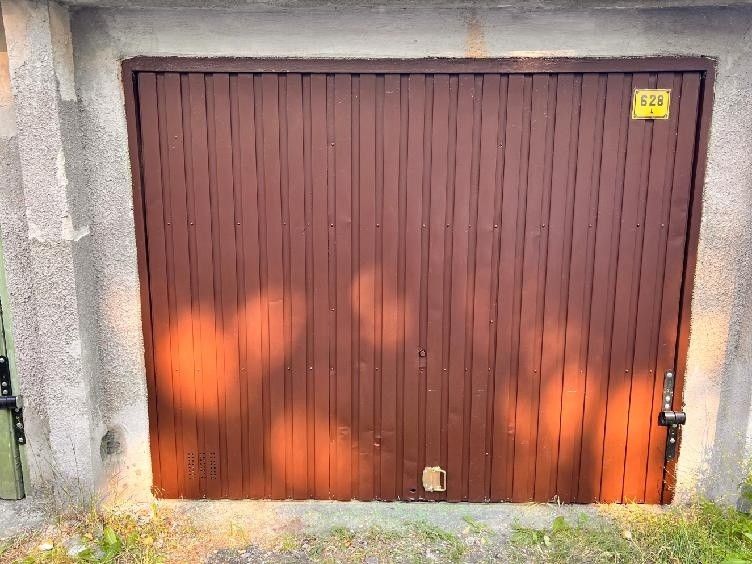 Garáže, Děčín, 405 02