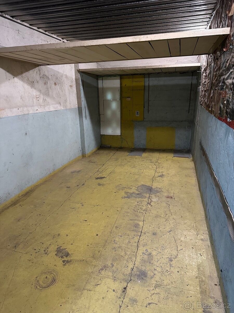 Pronájem garáž - Kladno, 272 01