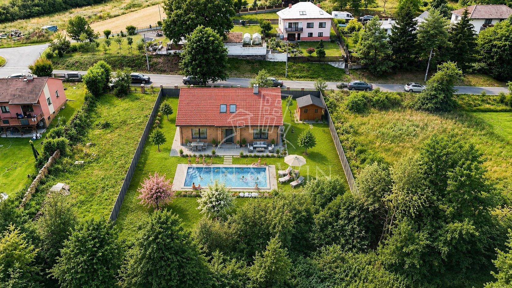 Pozemek pro bydlení, 1 204 m²