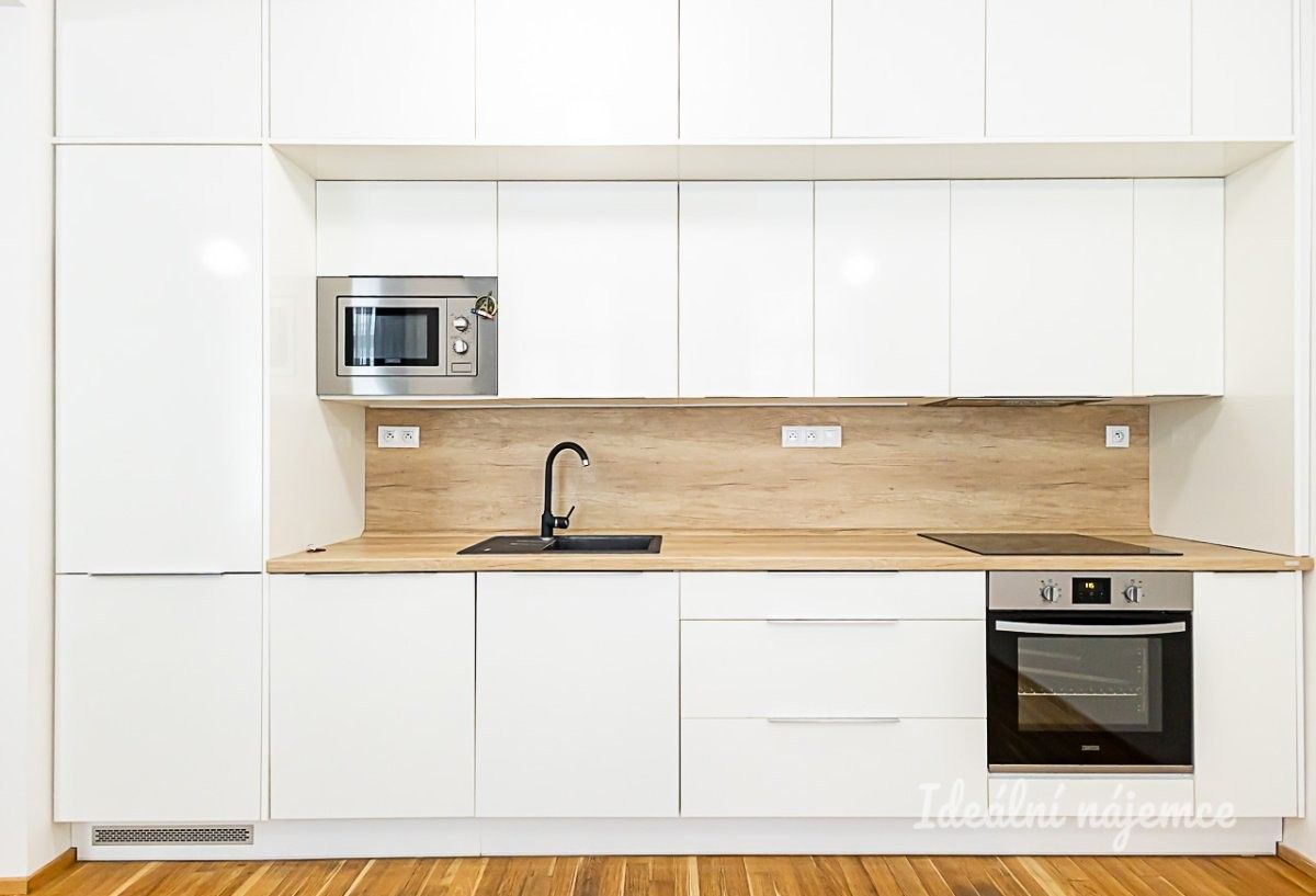 1+kk, Heřmanova, Praha, 32 m²