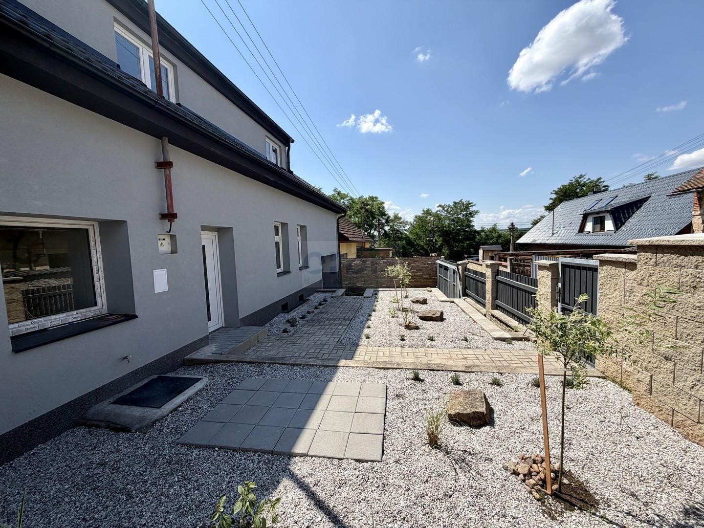 Prodej rodinný dům - Prostřední, Lišany, 240 m² - 5