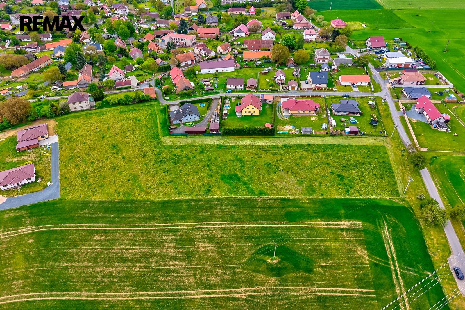 Prodej pozemek pro bydlení - Zbizuby, 10 000 m² - 1