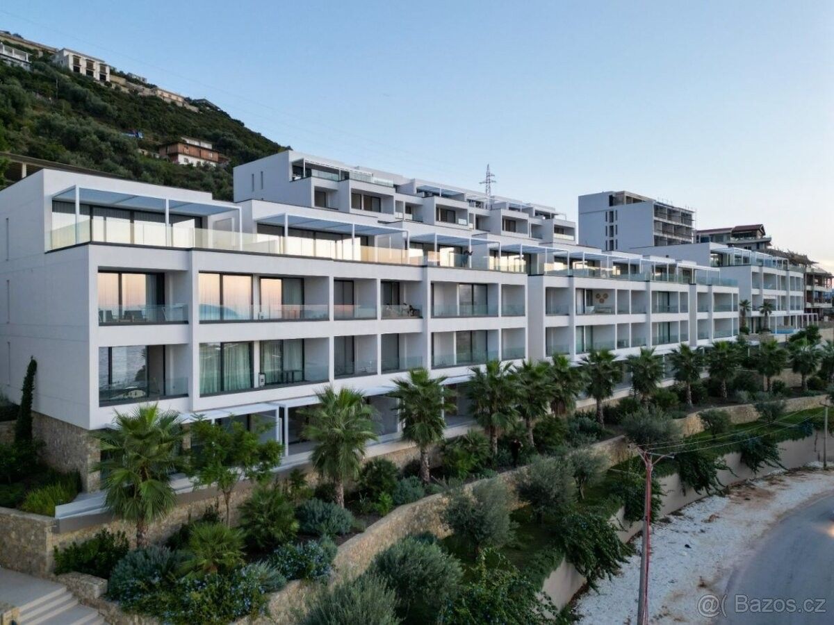 Byty, 987 66, Zahraničí