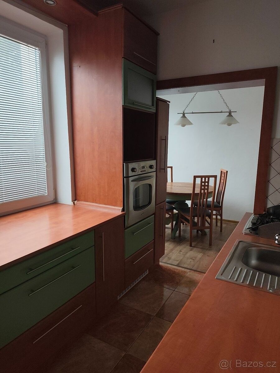 Prodej byt - Úhřetice, 538 32