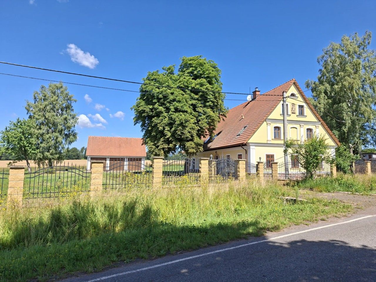 Rodinné domy, Benešov, Broumov, 350 m²