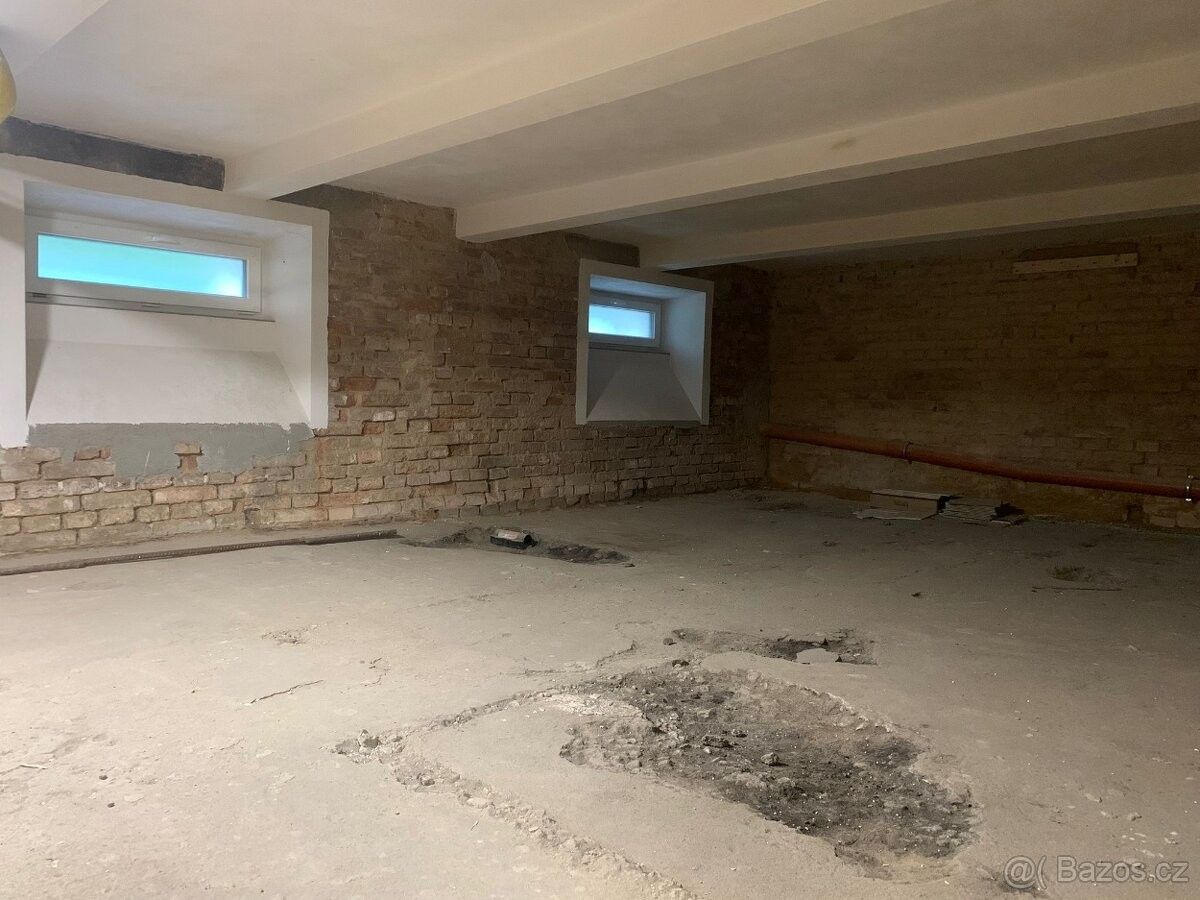 Pronájem sklad - Praha, 106 00