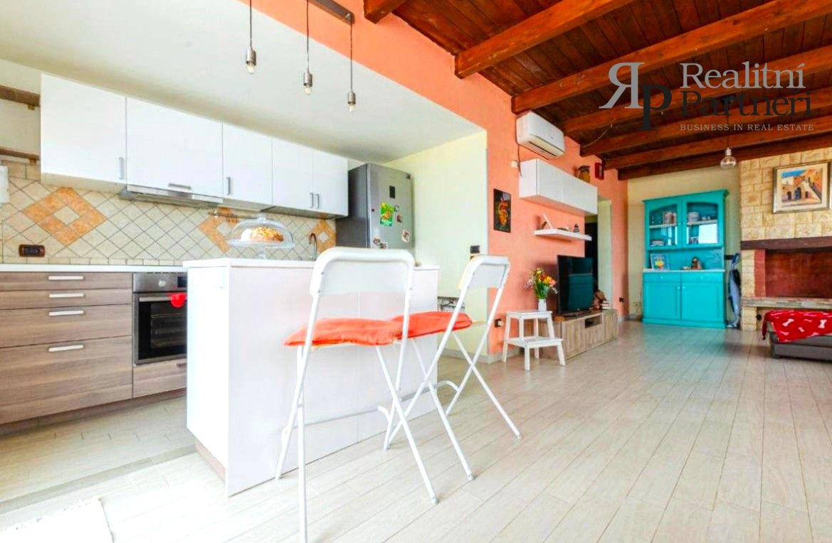 Byty, 987 66, Zahraničí