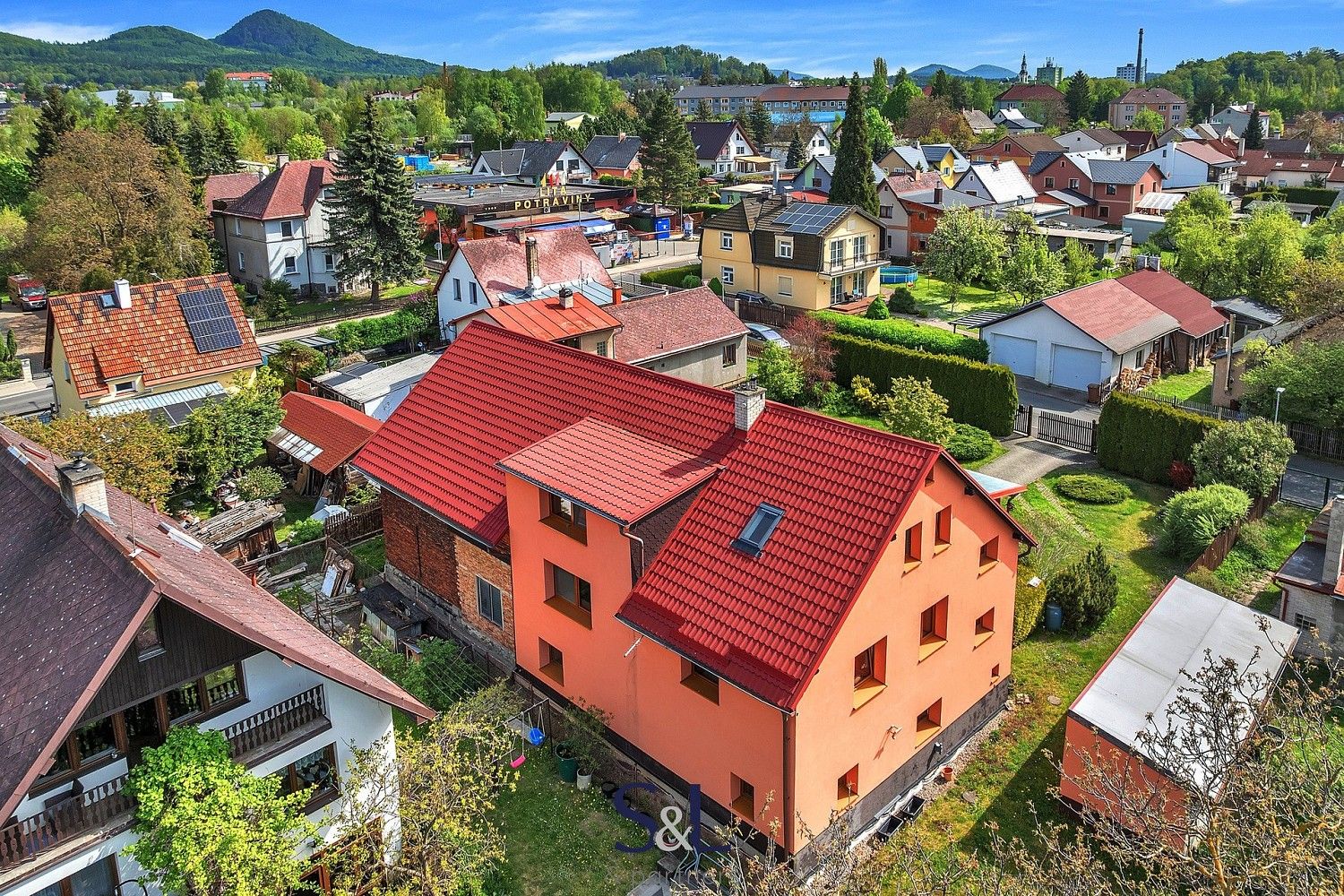 Rodinné domy, Nový Bor, okres Česká Lípa, Liberecký kraj, 245 m² - 1