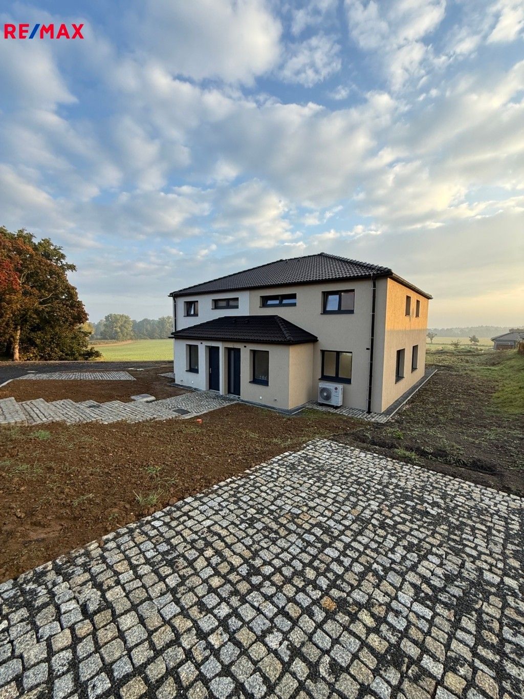 4+kk, Strančice, 104 m²