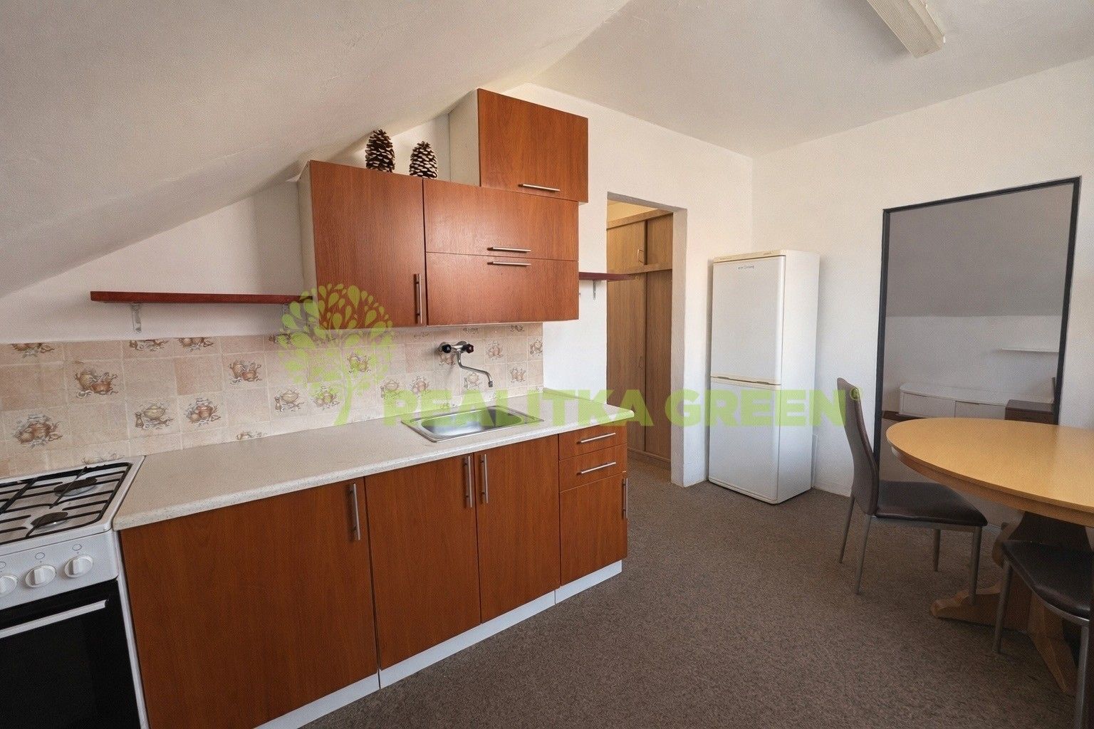 Pronájem byt 1+1 - Ostrata, 40 m²