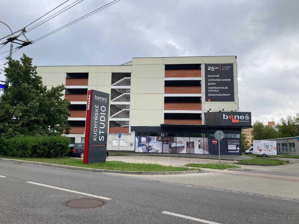 Garáže, České Budějovice, 370 11