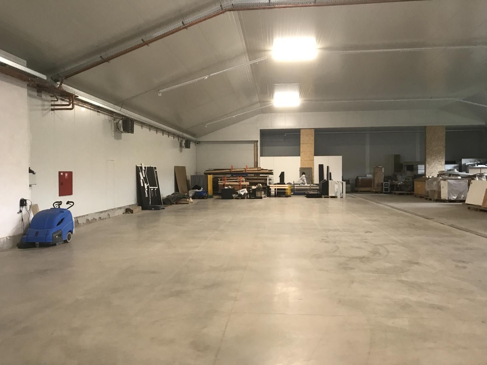 Pronájem sklad - Kuřim, 300 m²