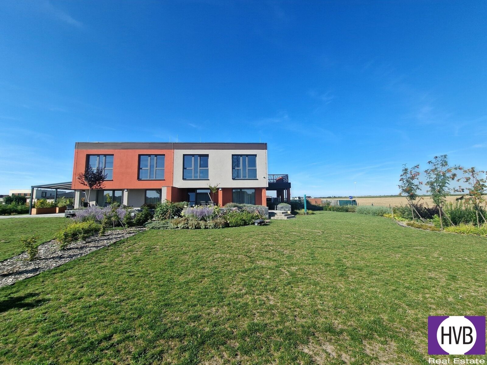 Pronájem rodinný dům - Křeslice, Praha, 180 m²