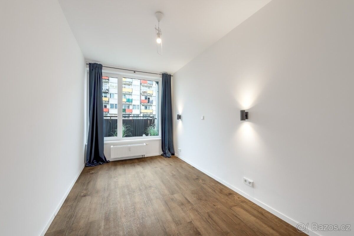 Pronájem byt - Praha, 190 00