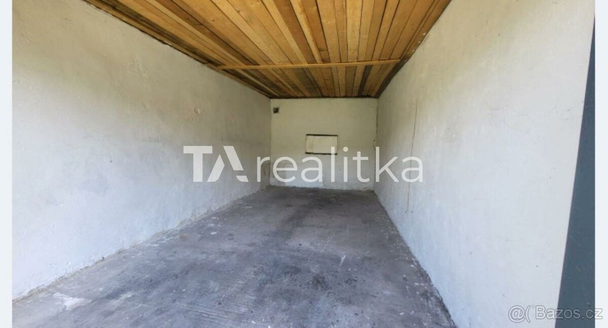 Prodej garáž - Karviná, 735 06, 18 m²