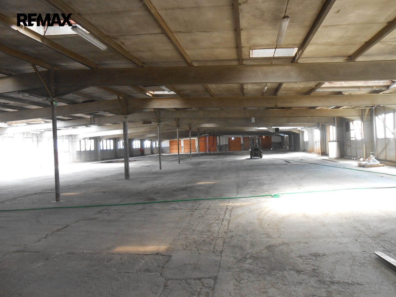 Pronájem výrobní prostory - Měnín, 2 100 m² - 5