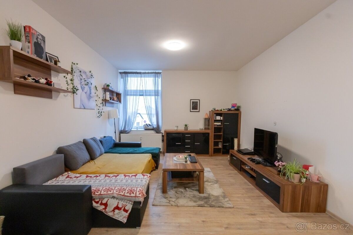 Byty, Pečky, 289 11