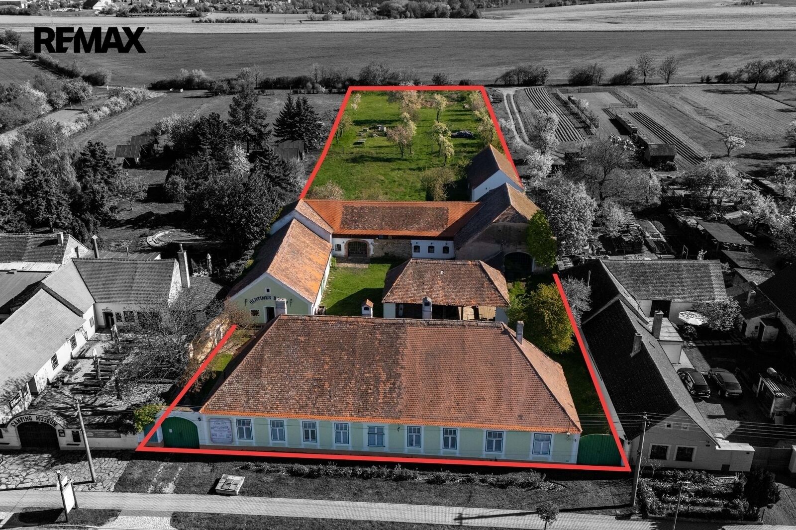 Ubytovací zařízení, Lesná, 1 100 m² - 1