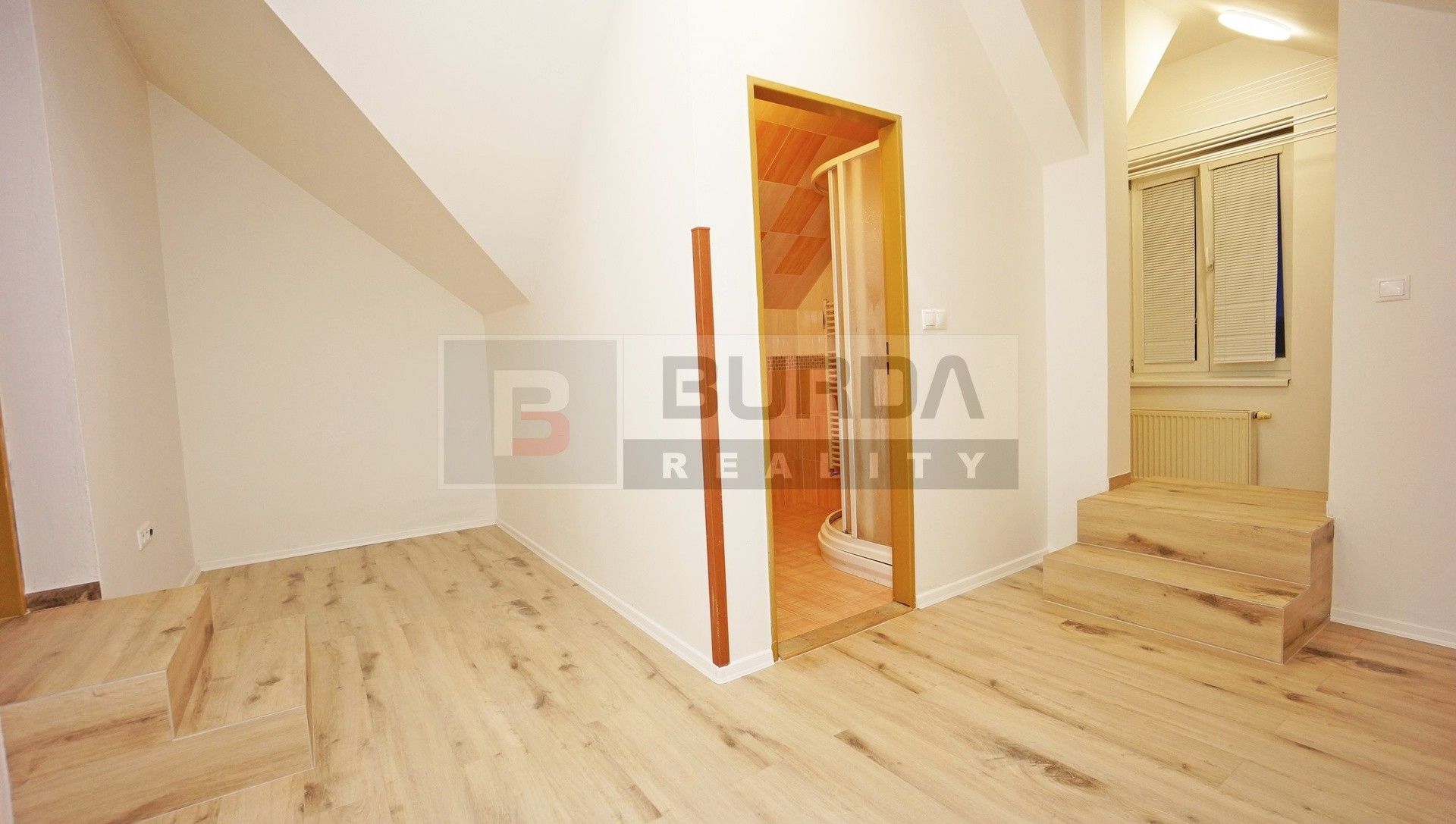 Pronájem byt 2+kk - Neratovice, 41 m²