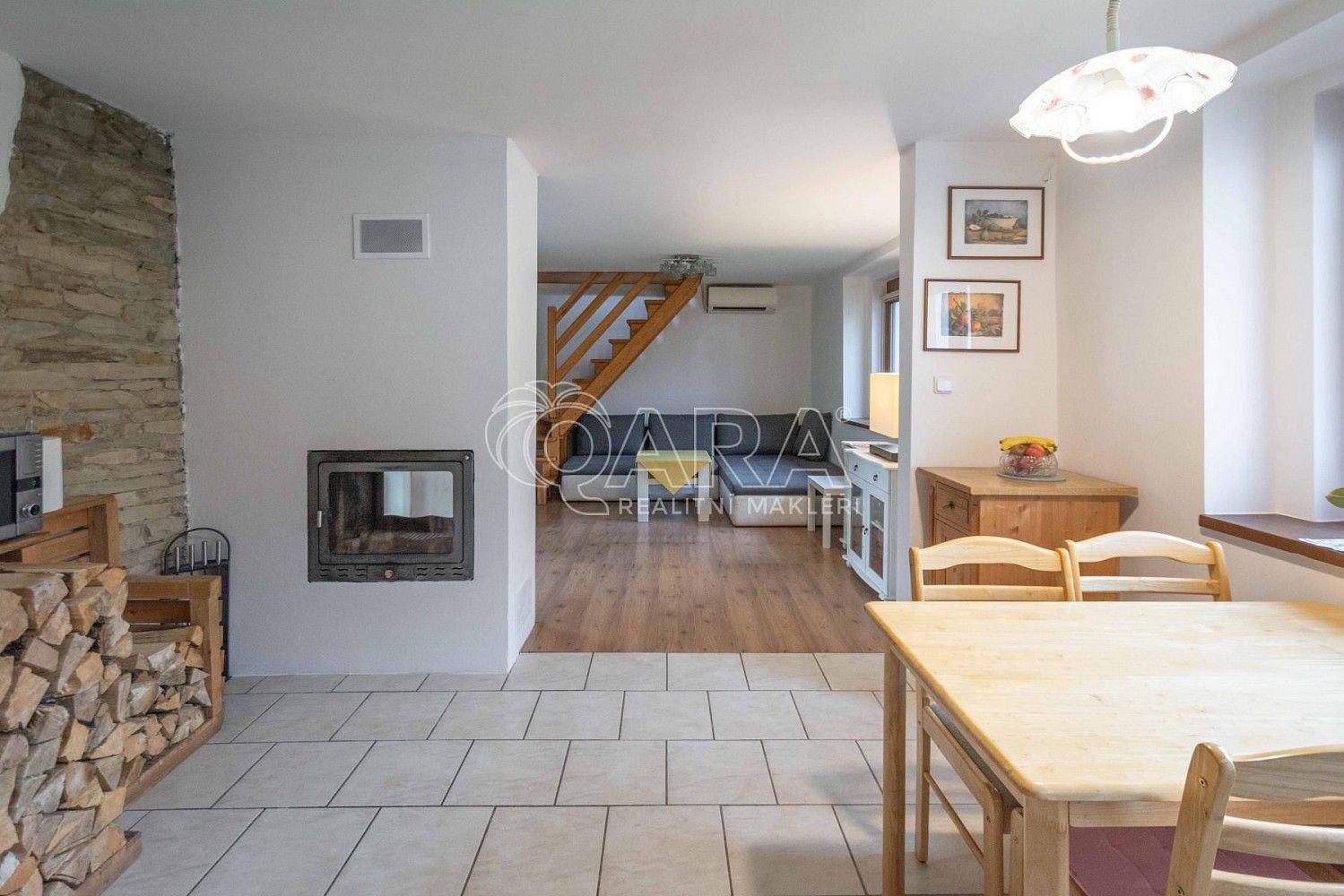 Prodej rodinný dům - Hostín, okres Mělník, 204 m² - 5