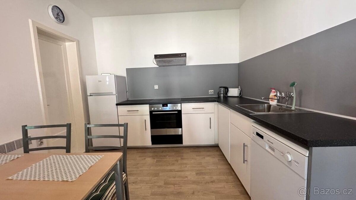 Prodej rodinný dům - 987 66, Zahraničí - 2