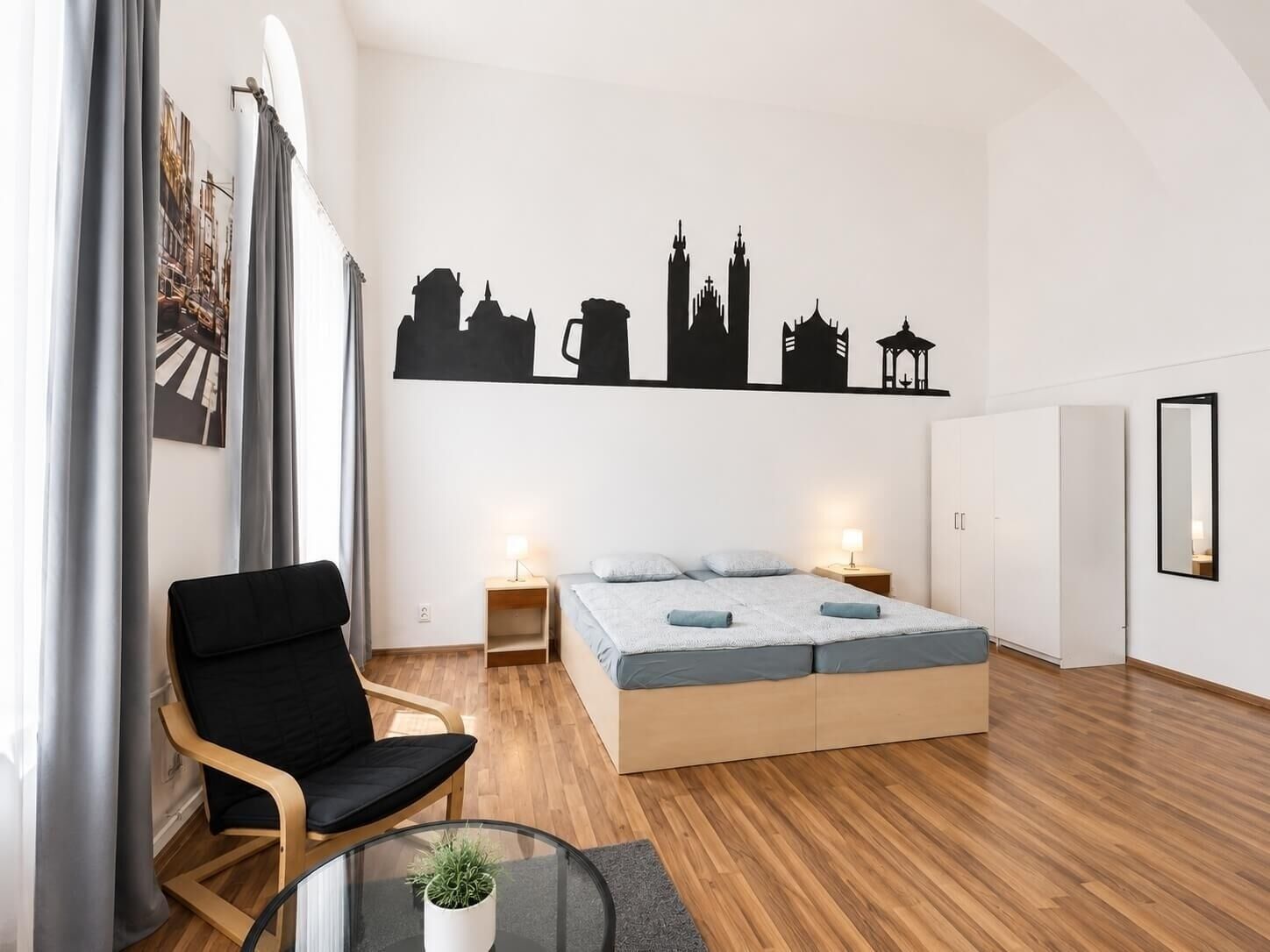 Ubytovací zařízení · 342 m² · Seifertova, Praha Žižkov - 4