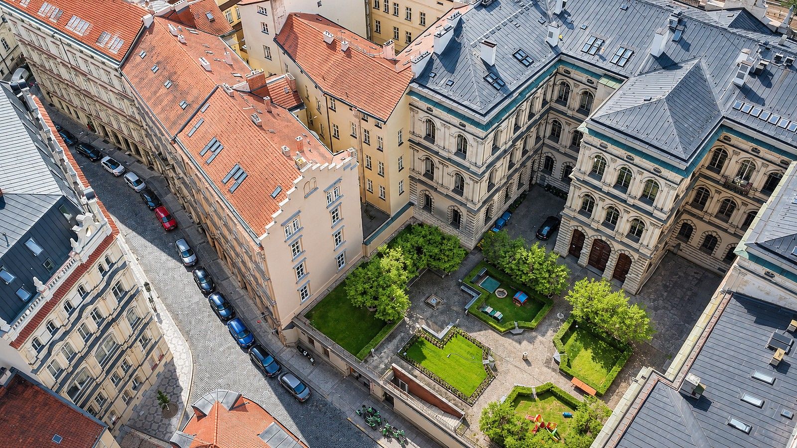 Byt 6+kk a více · 143 m² · Praha - Staré Město, okres Praha 1, Hlavní město Praha - 3