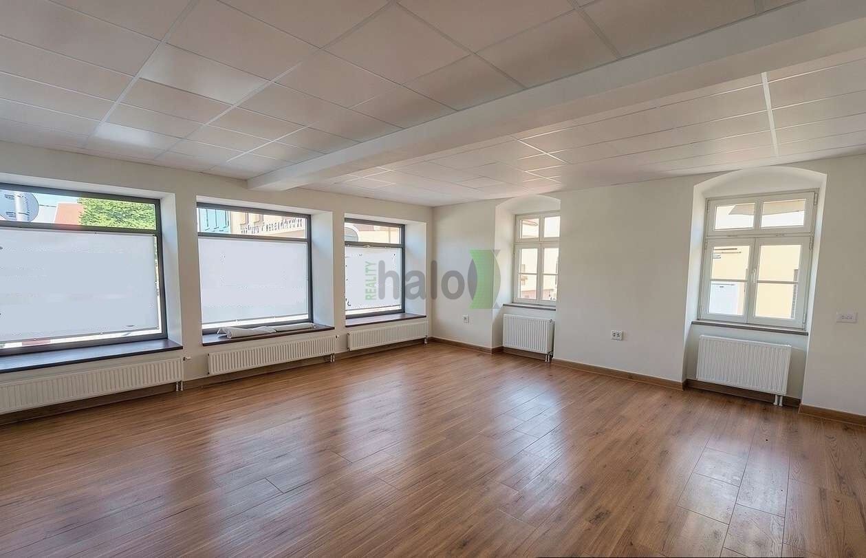 Obchodní prostory, Mírové Náměstí, Netolice, 90 m² - 1