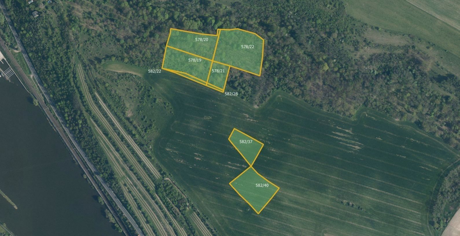 Zemědělské pozemky, Mělník