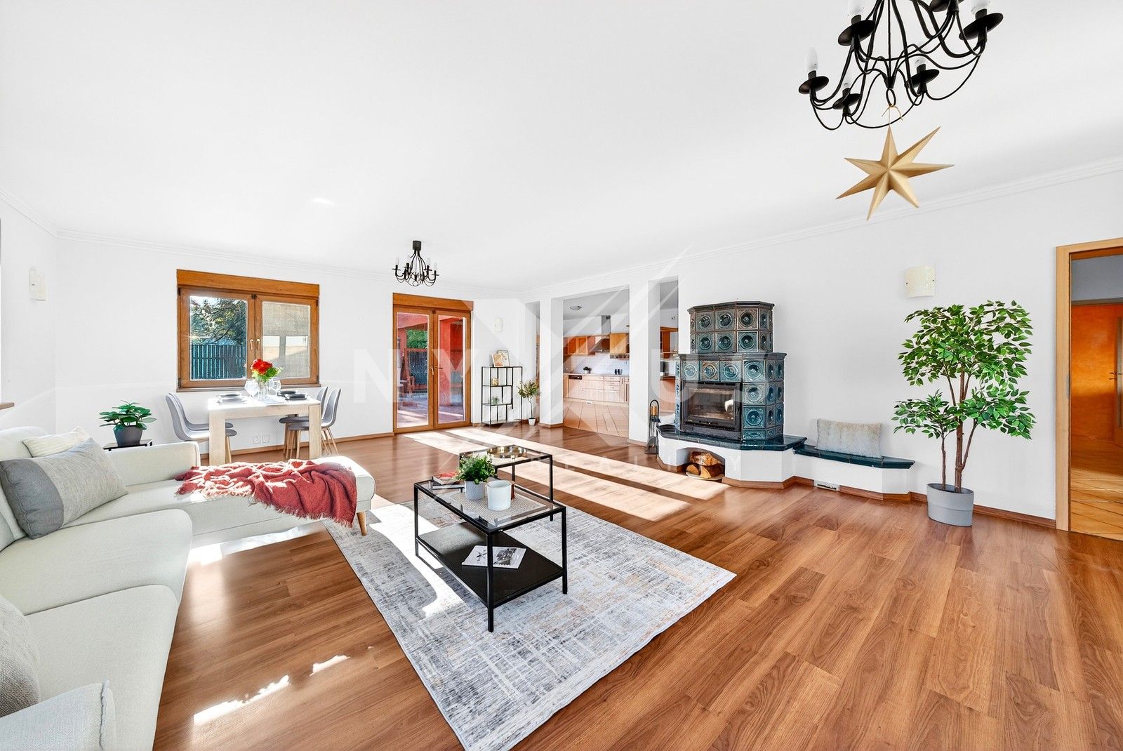 Prodej rodinný dům - Jarovská, Ohrobec, 345 m²